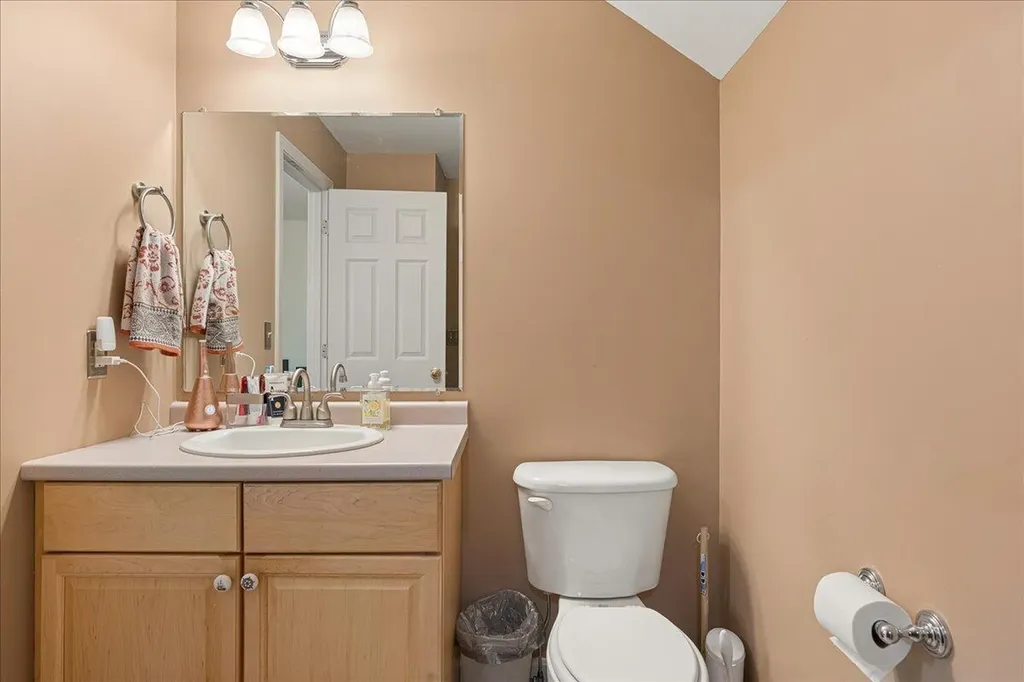 18 Harborview Drive Stockton Springs ME 04981