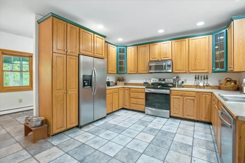 699 N High Street Bridgton ME 04009