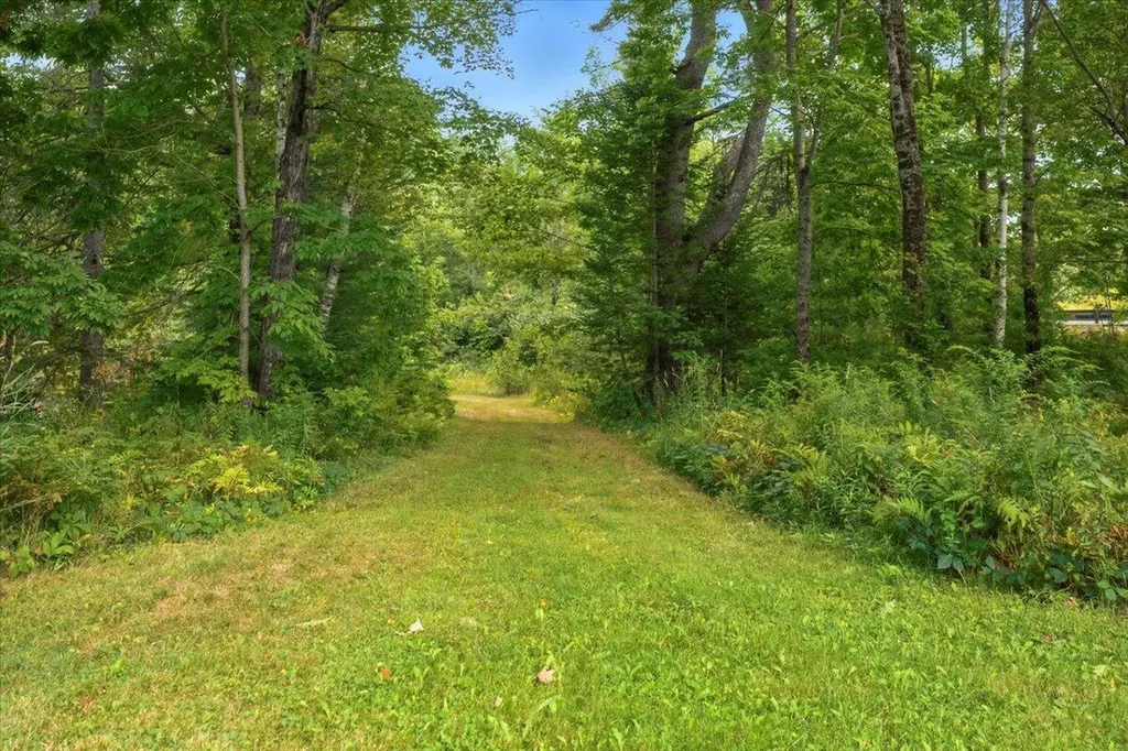 699 N High Street Bridgton ME 04009