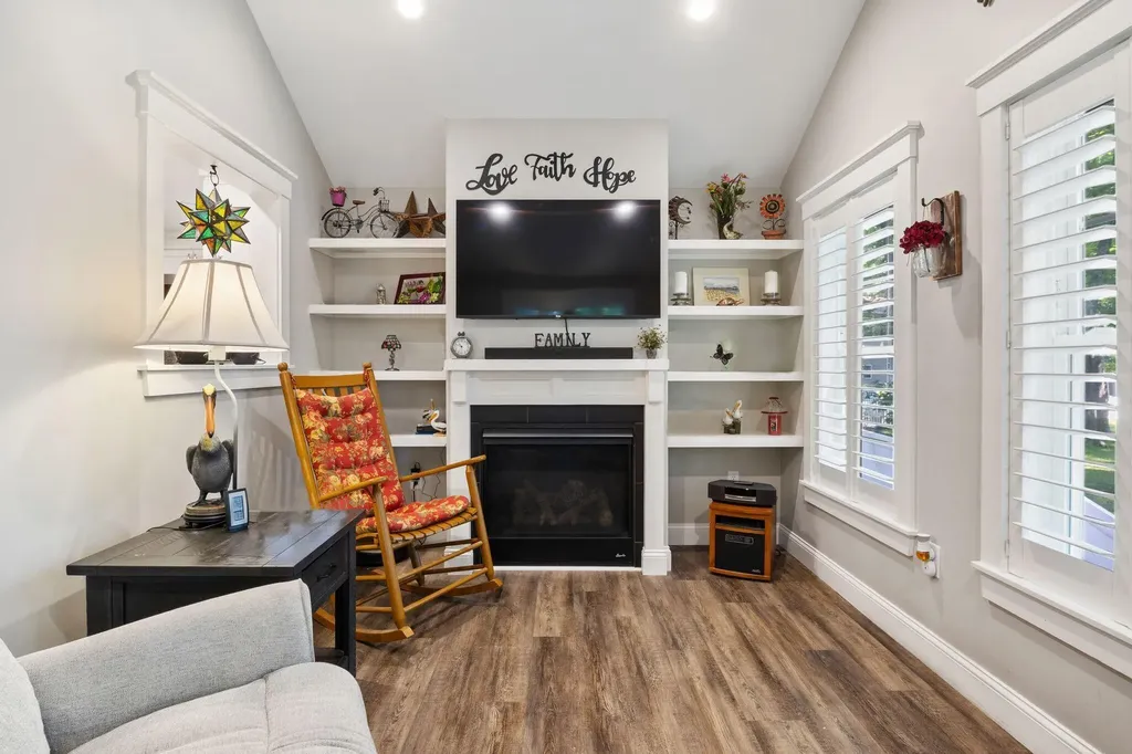 6 Bower Lane Old Orchard Beach ME 04064
