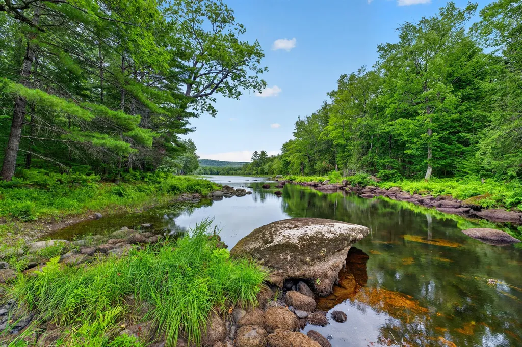 6 Lake Como Drive Harmony ME 04942