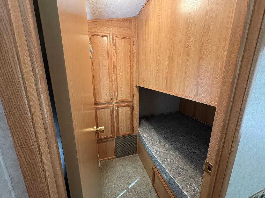 25 Hickory Drive Naples ME 04055