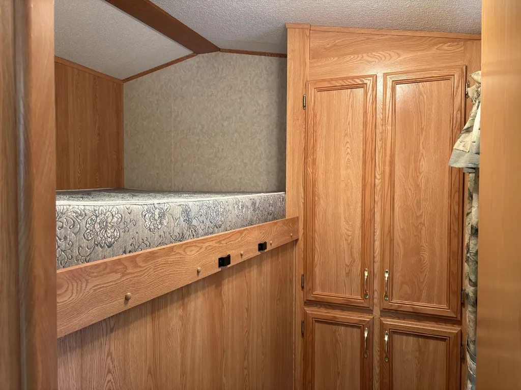 25 Hickory Drive Naples ME 04055
