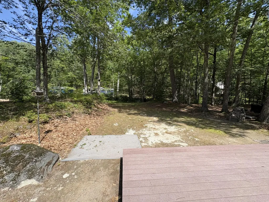 25 Hickory Drive Naples ME 04055