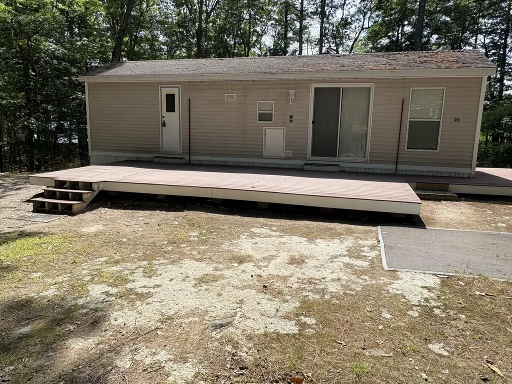 25 Hickory Drive Naples ME 04055