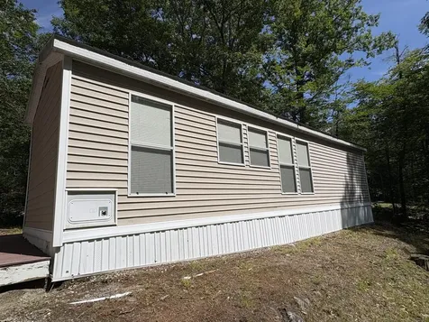 25 Hickory Drive Naples ME 04055