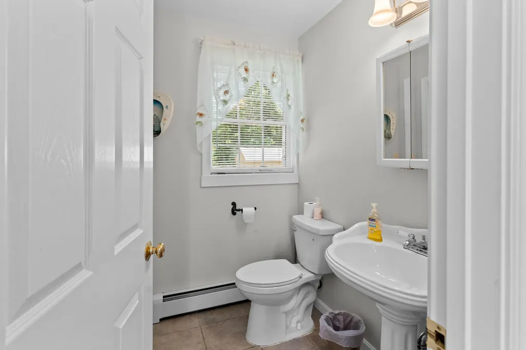 77 Harriseckett Road Wells ME 04090