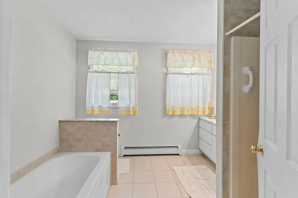 77 Harriseckett Road Wells ME 04090
