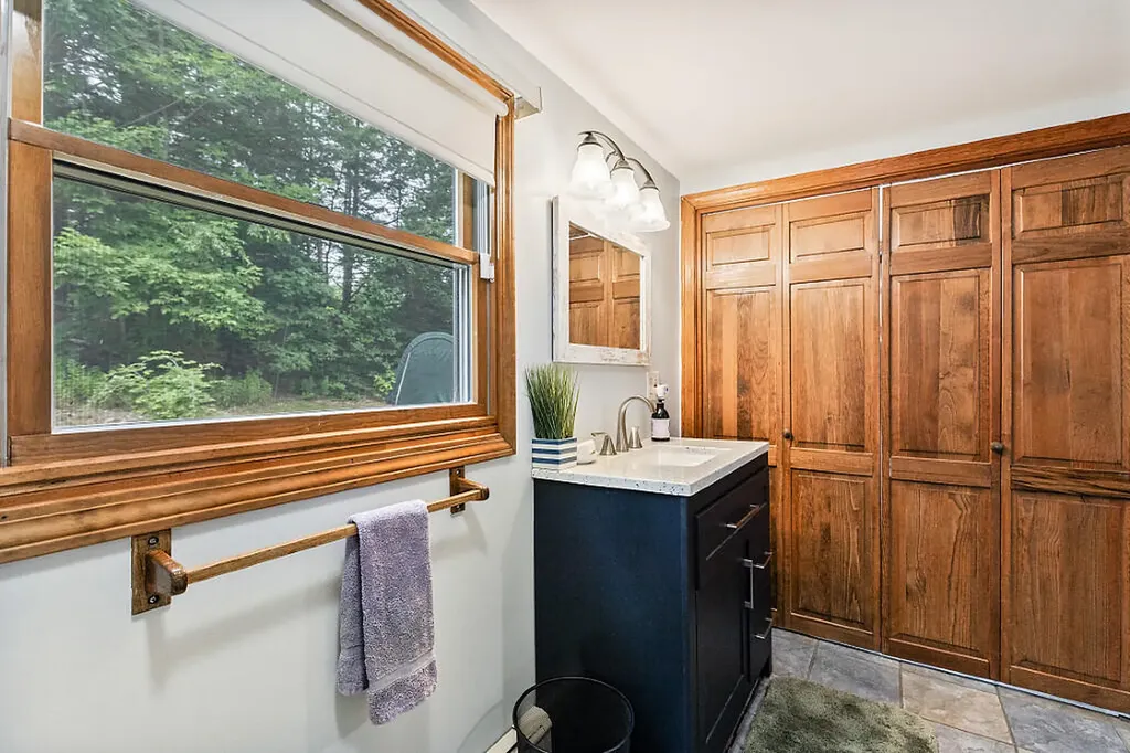 85 Woods Grove Lane Winthrop ME 04364