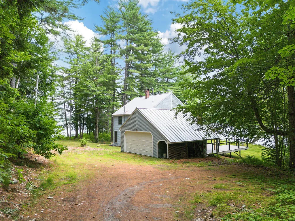 85 Woods Grove Lane Winthrop ME 04364