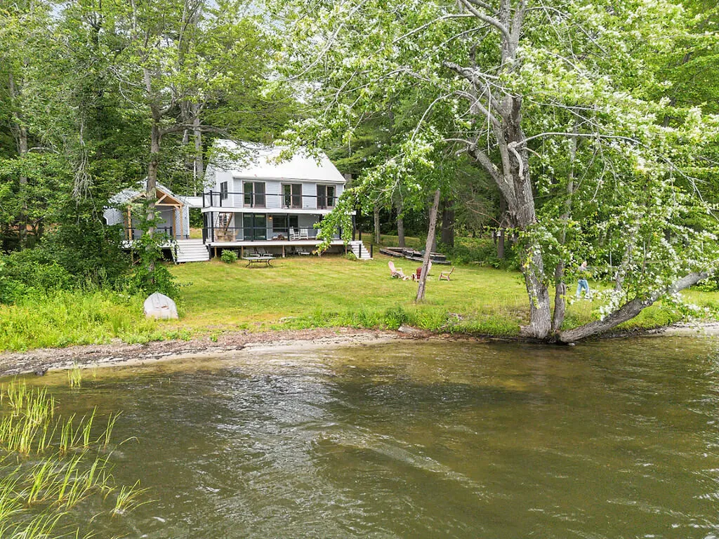 85 Woods Grove Lane Winthrop ME 04364