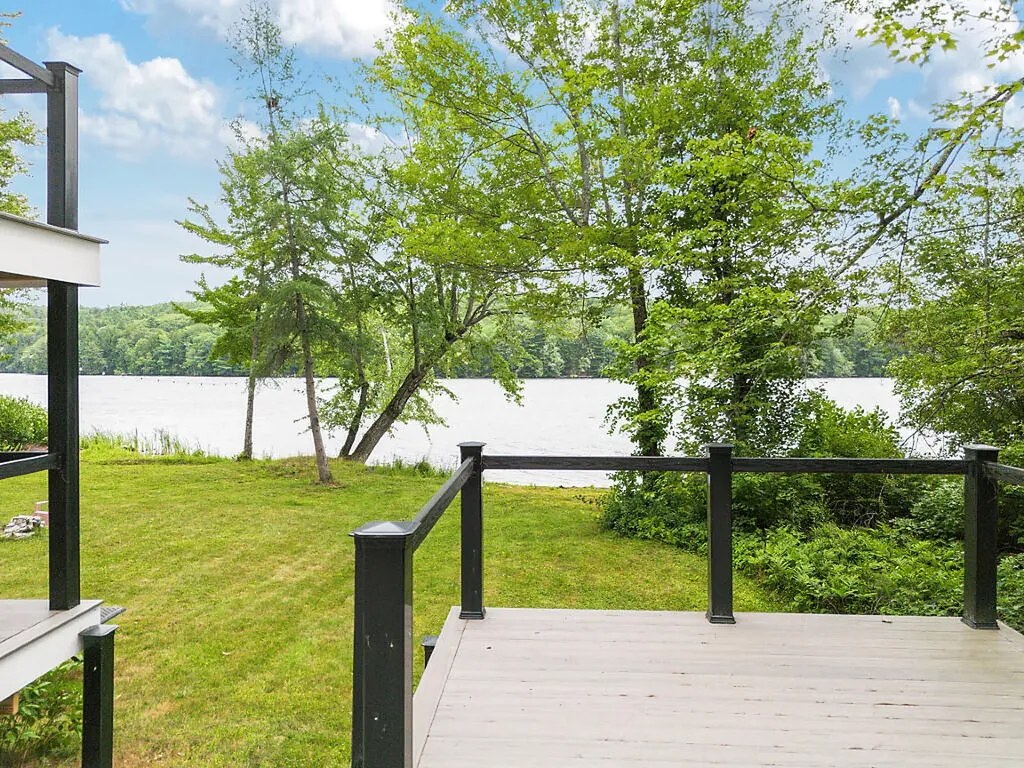 85 Woods Grove Lane Winthrop ME 04364