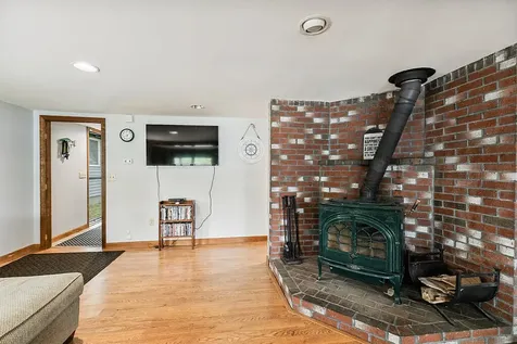 85 Woods Grove Lane Winthrop ME 04364