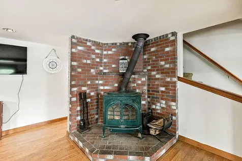 85 Woods Grove Lane Winthrop ME 04364