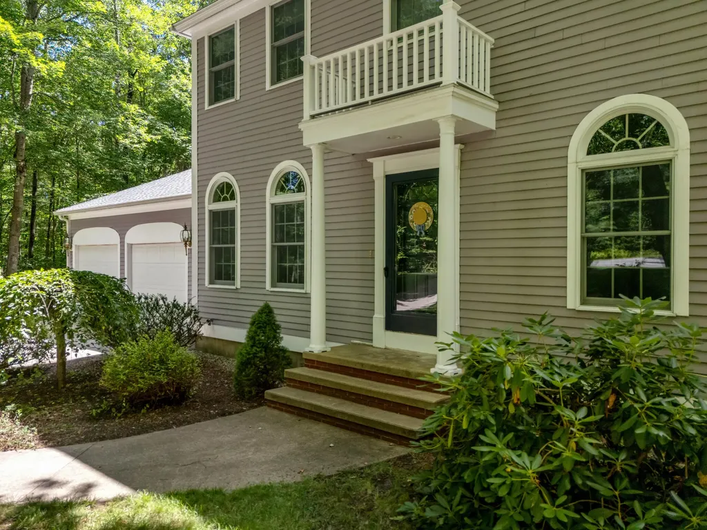 12 Alewive Farms Road Kennebunk ME 04043
