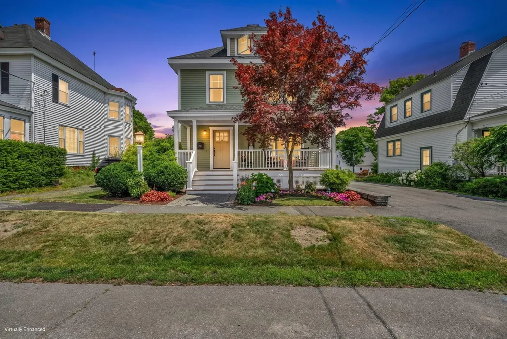 143 Maple Street Bangor ME 04401