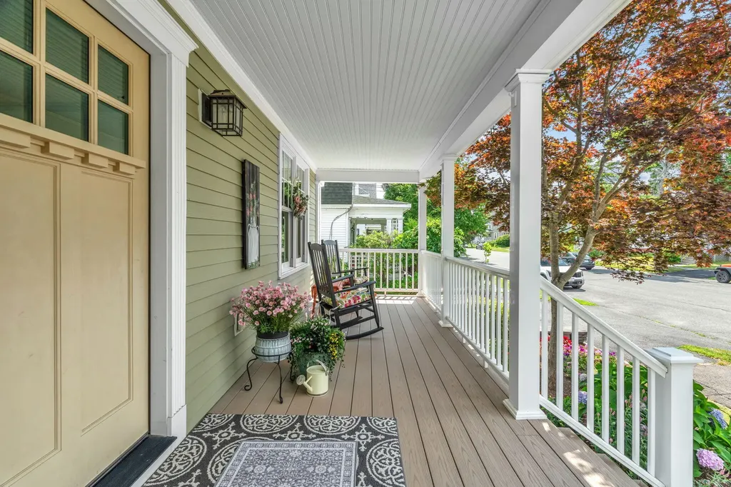 143 Maple Street Bangor ME 04401