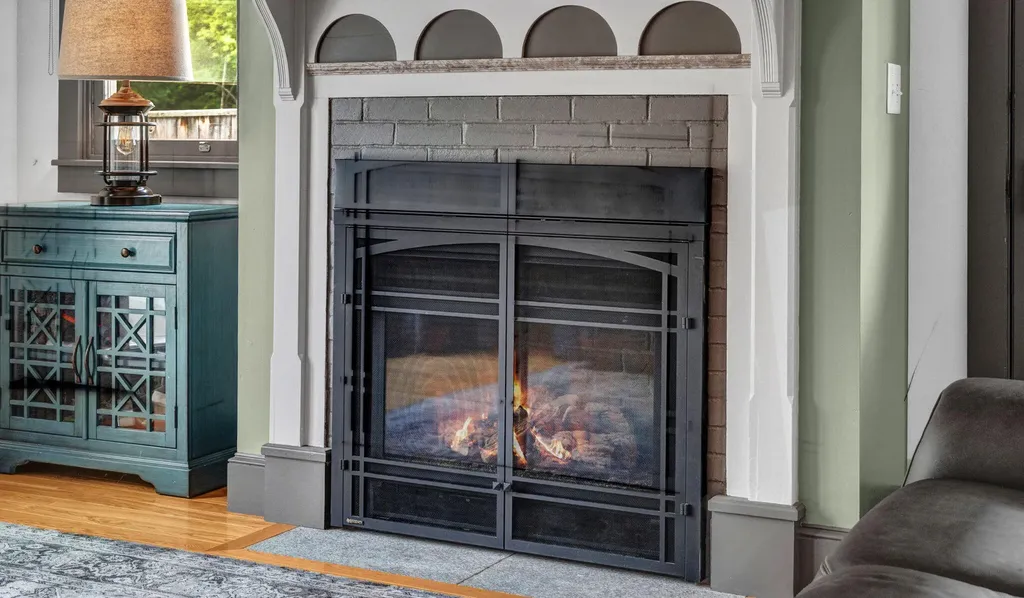 143 Maple Street Bangor ME 04401
