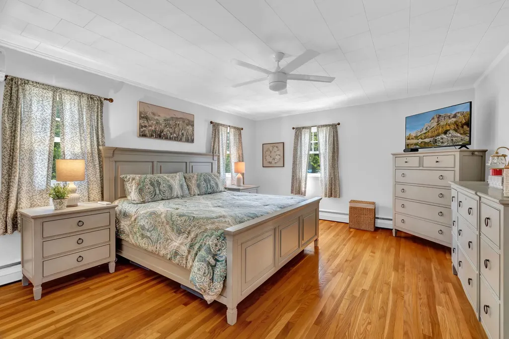 143 Maple Street Bangor ME 04401