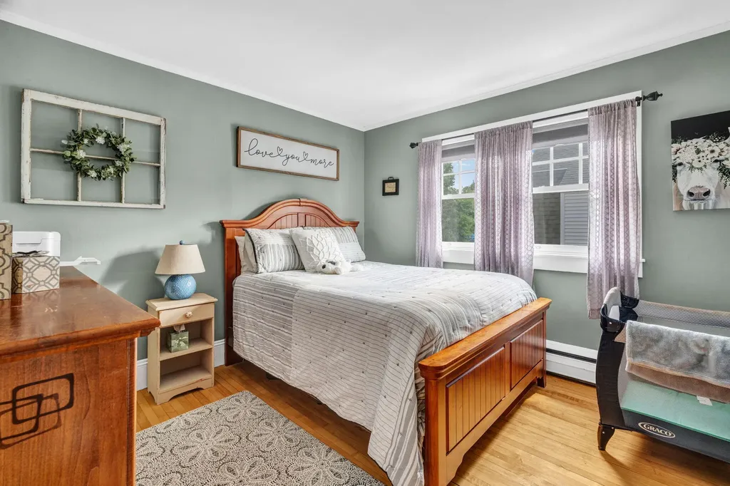 143 Maple Street Bangor ME 04401