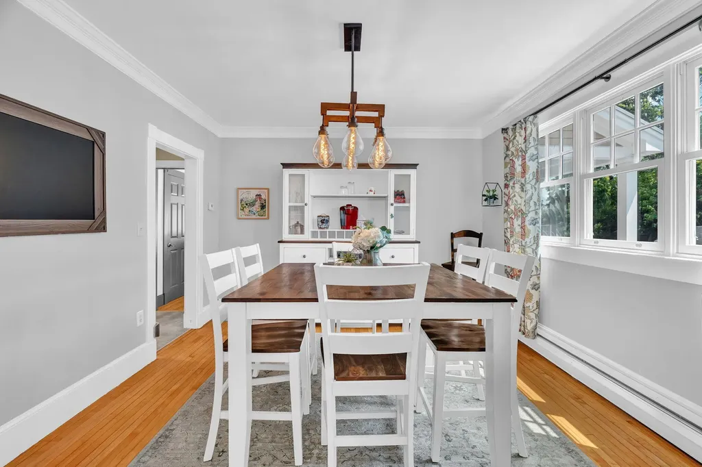 143 Maple Street Bangor ME 04401