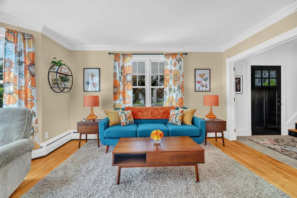 143 Maple Street Bangor ME 04401