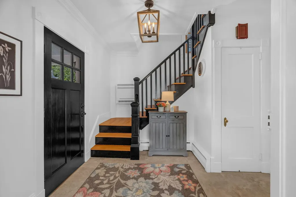 143 Maple Street Bangor ME 04401