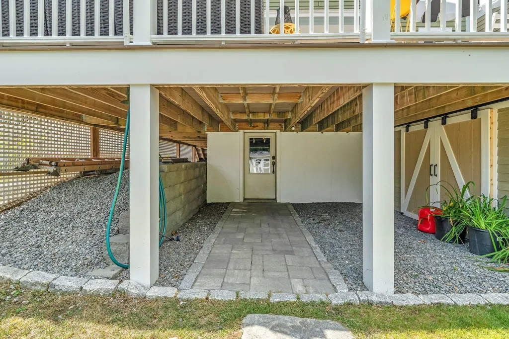 143 Maple Street Bangor ME 04401