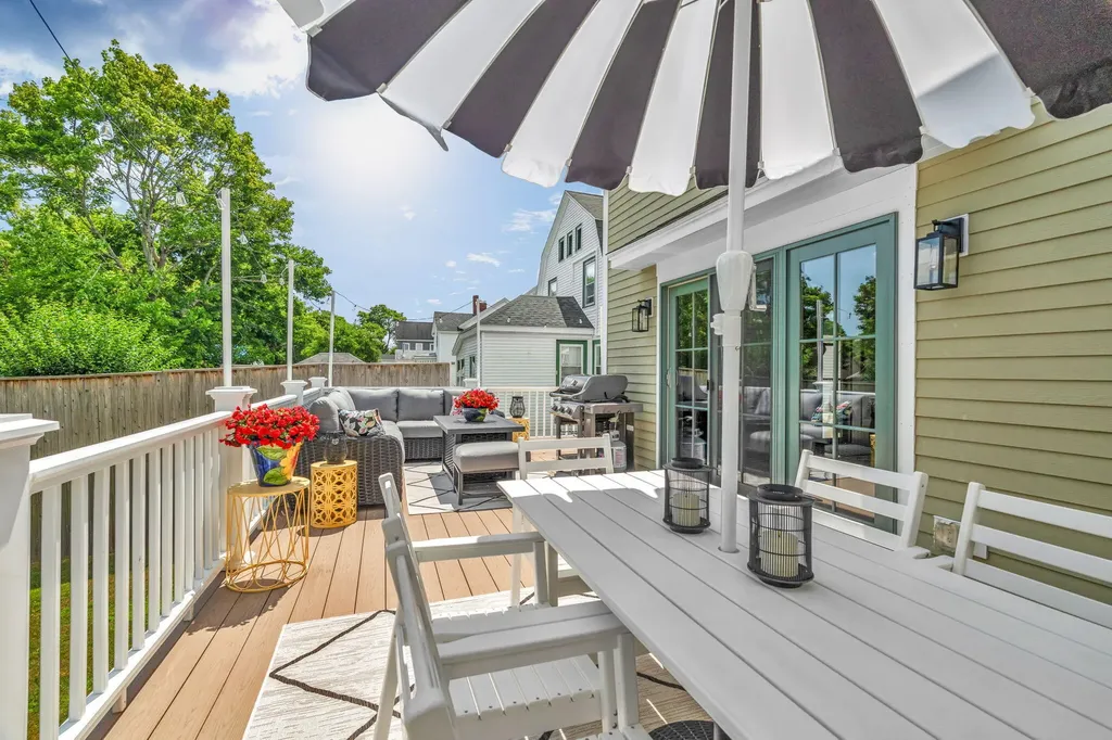 143 Maple Street Bangor ME 04401