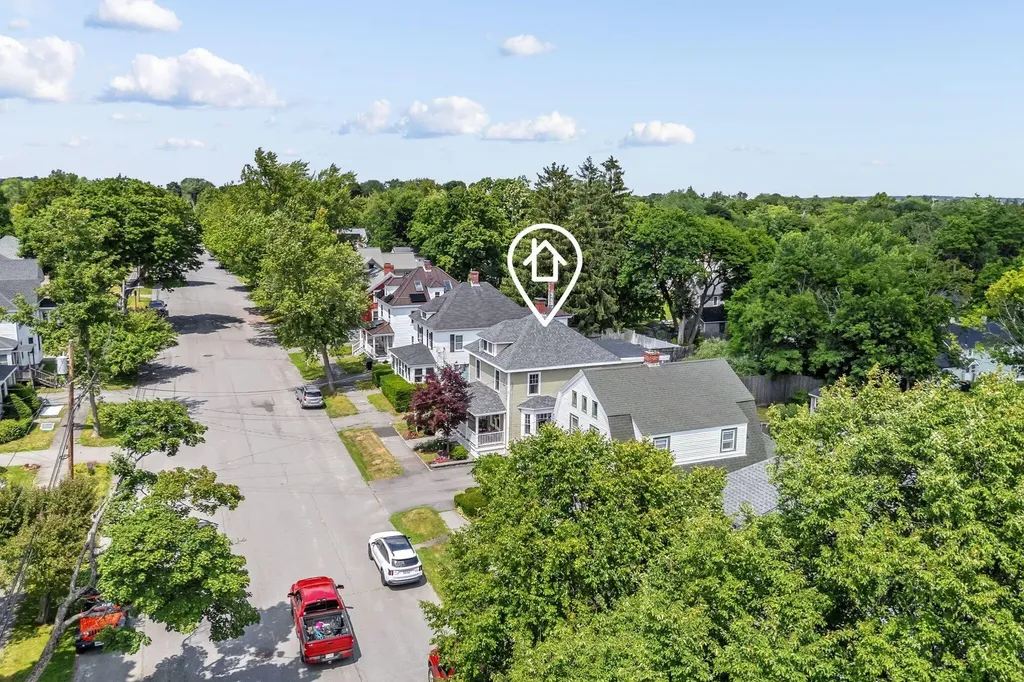 143 Maple Street Bangor ME 04401