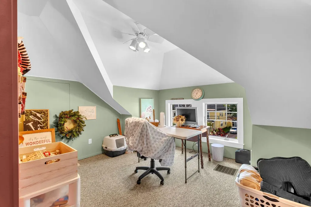 143 Maple Street Bangor ME 04401