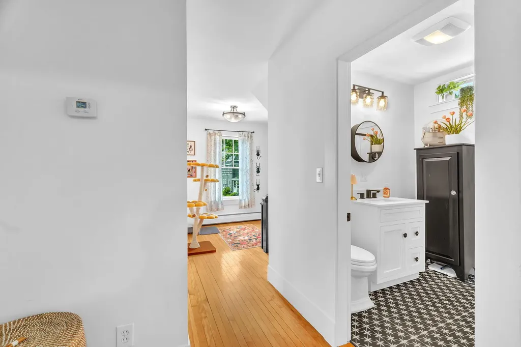 143 Maple Street Bangor ME 04401