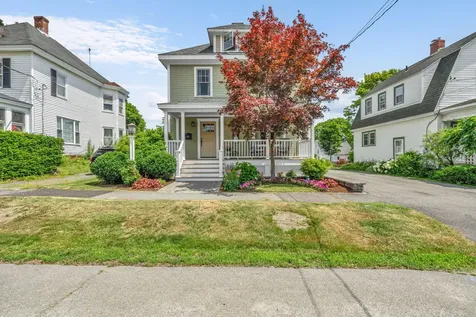 143 Maple Street Bangor ME 04401