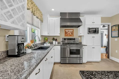 143 Maple Street Bangor ME 04401