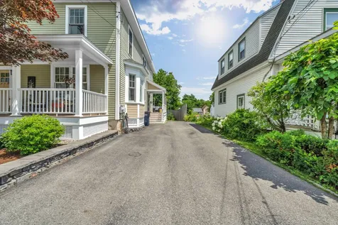 143 Maple Street Bangor ME 04401