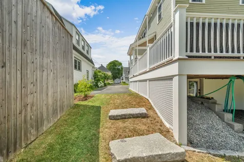 143 Maple Street Bangor ME 04401
