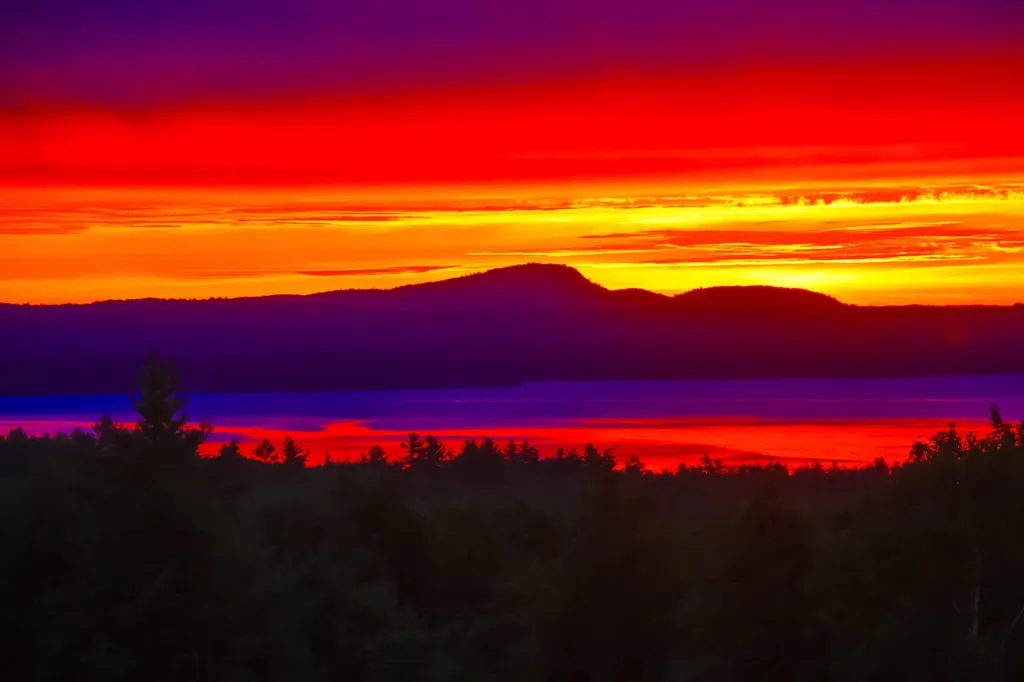 19 Eagle Crest Road Sebago ME 04029