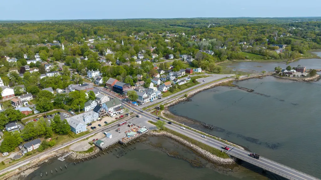 43-45 Water Street Wiscasset ME 04578