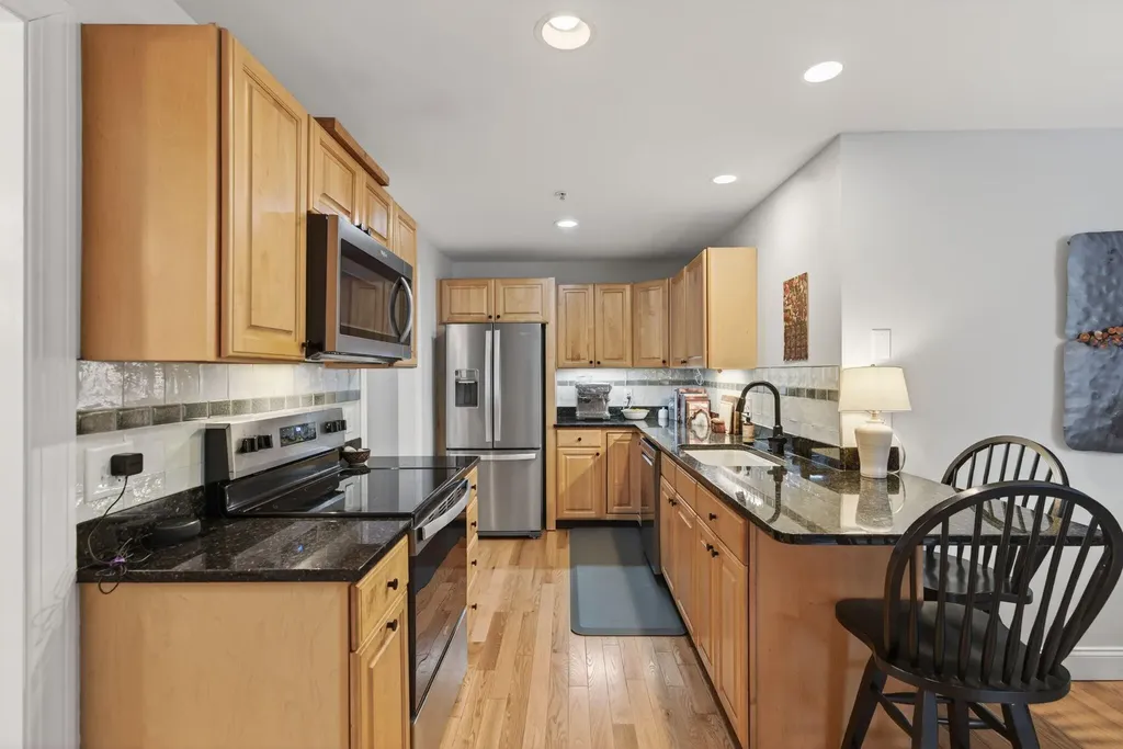 66 Delaware Court Portland ME 04103
