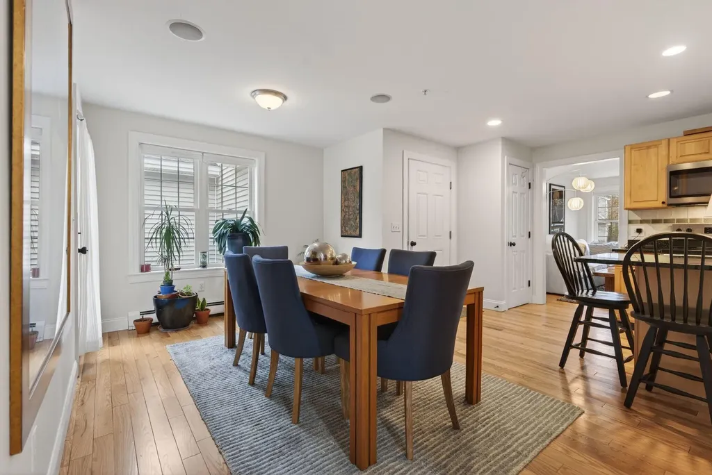 66 Delaware Court Portland ME 04103