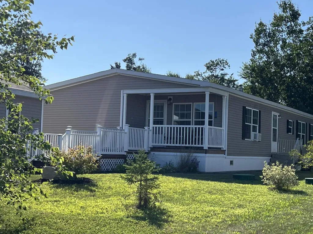 21 Williams Way Poland ME 04274