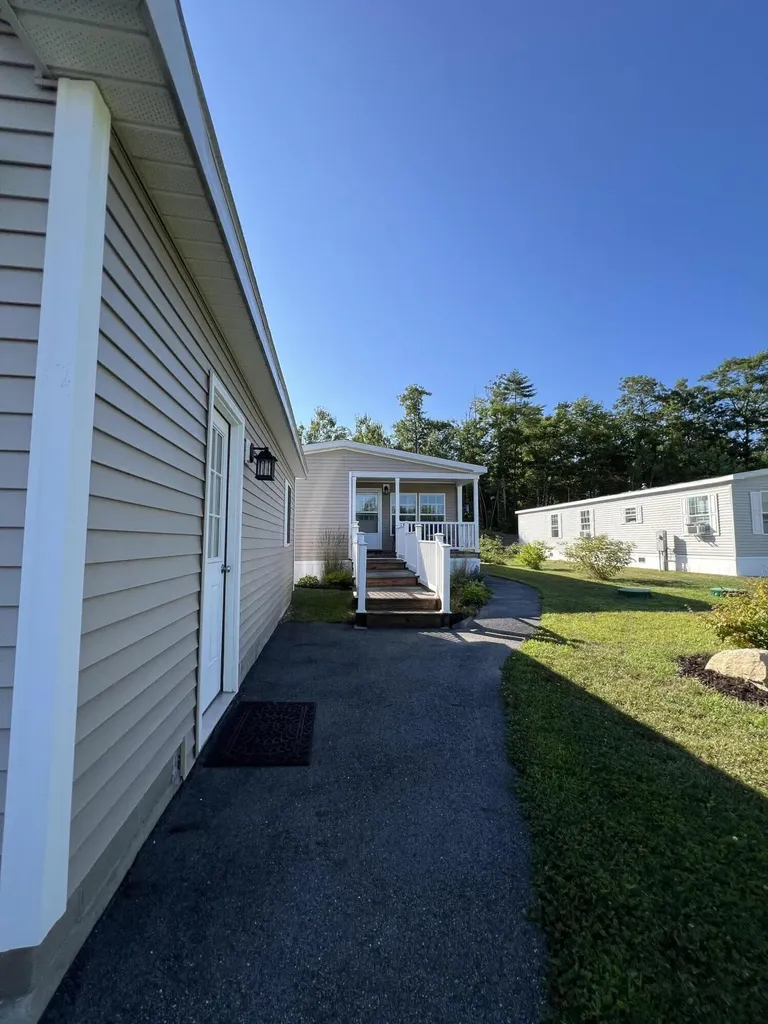 21 Williams Way Poland ME 04274