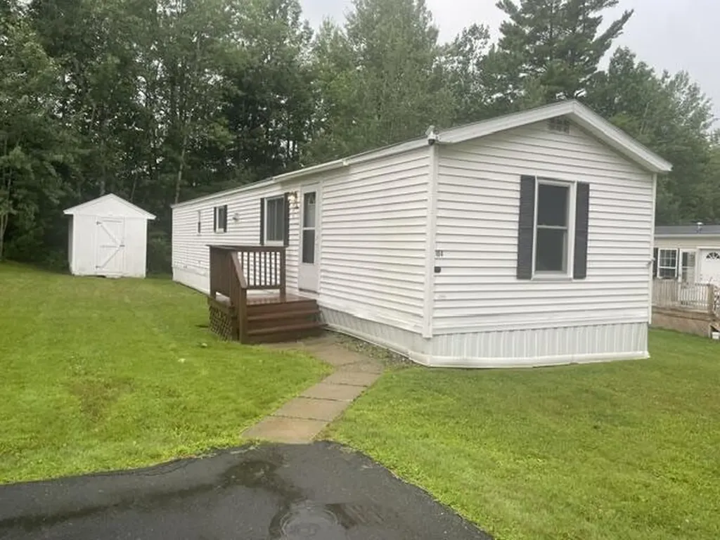 104 Sparrow Drive Augusta ME 04330