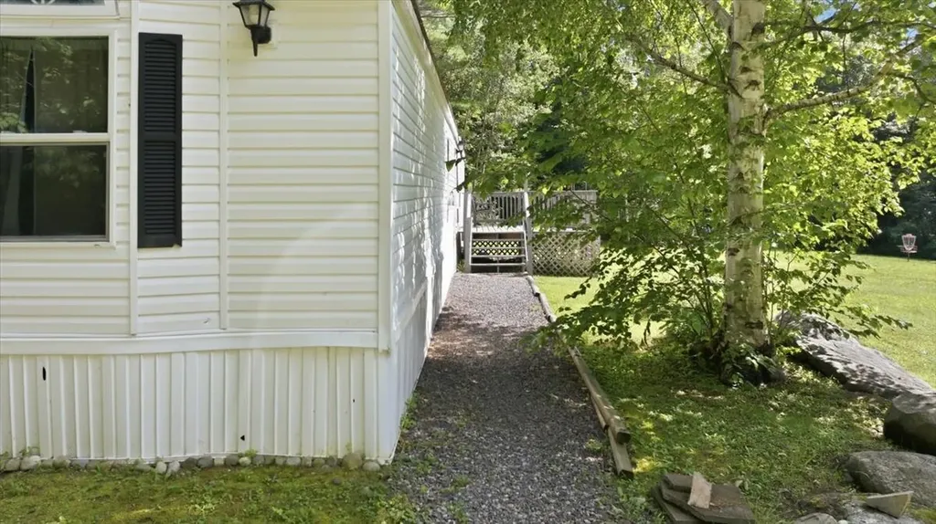 1040 Hallowell Litchfield Road West Gardiner ME 04345