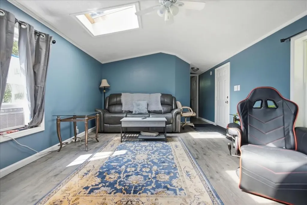 1040 Hallowell Litchfield Road West Gardiner ME 04345