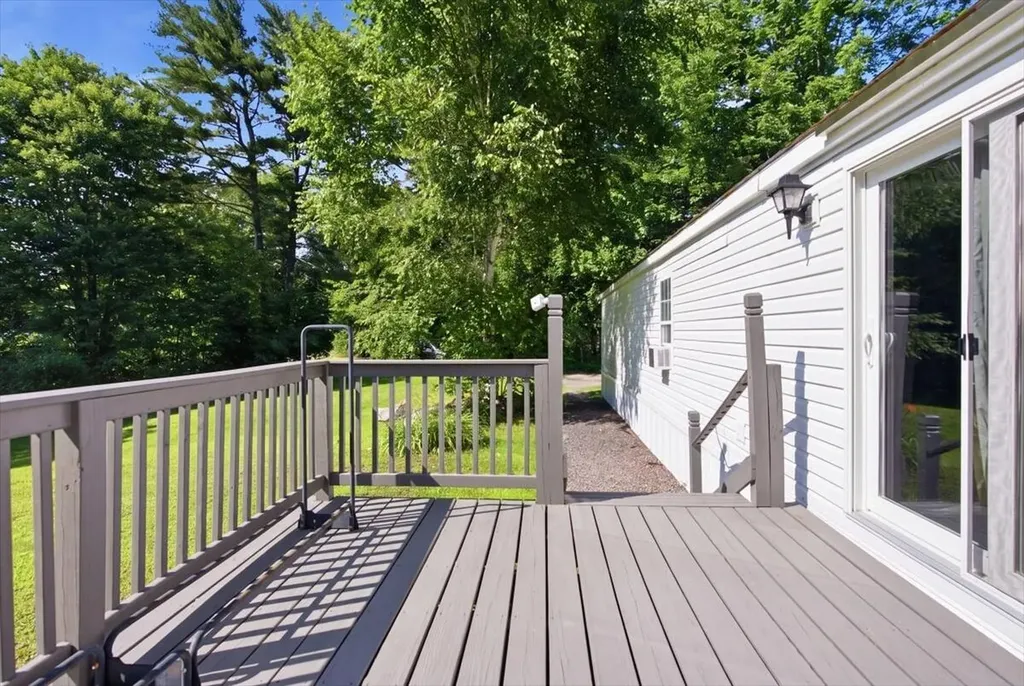 1040 Hallowell Litchfield Road West Gardiner ME 04345