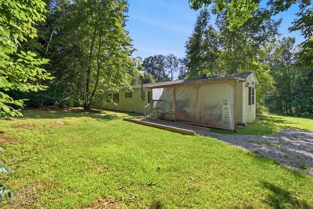 1040 Hallowell Litchfield Road West Gardiner ME 04345