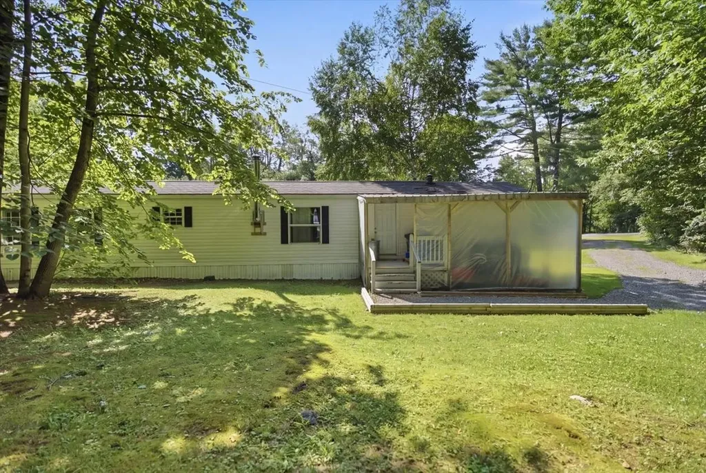 1040 Hallowell Litchfield Road West Gardiner ME 04345