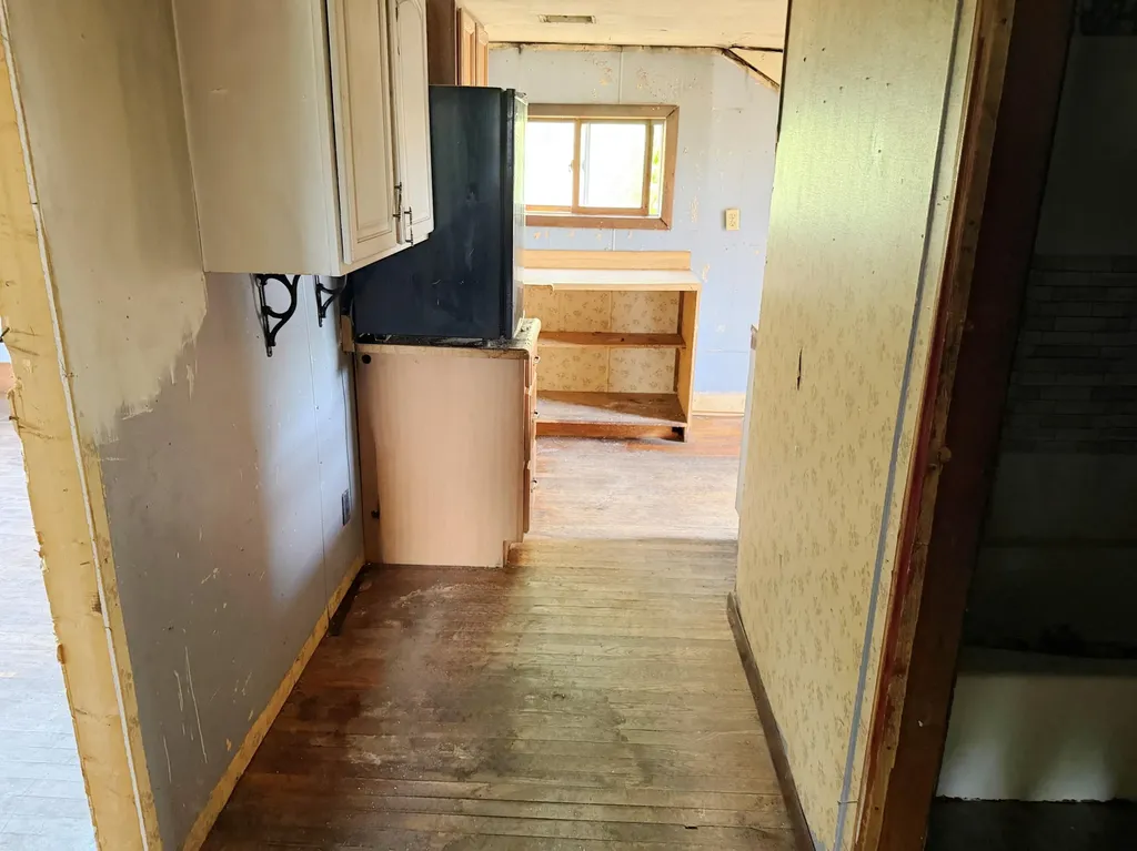 100 Gary Street Paris ME 04281