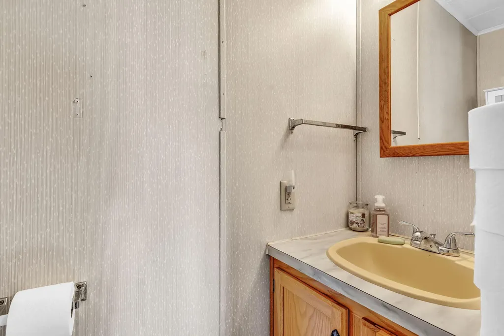 42 Robin Lane Windham ME 04062